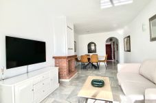 Apartment in Mijas - Luminous Apartment in Riviera Del Sol